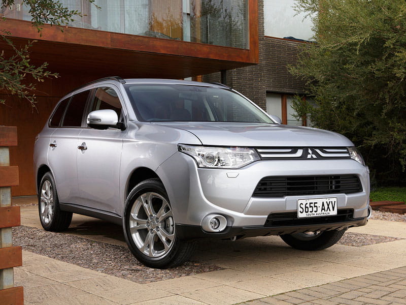 Mitsubishi Outlander (2012) - 12.09.2013