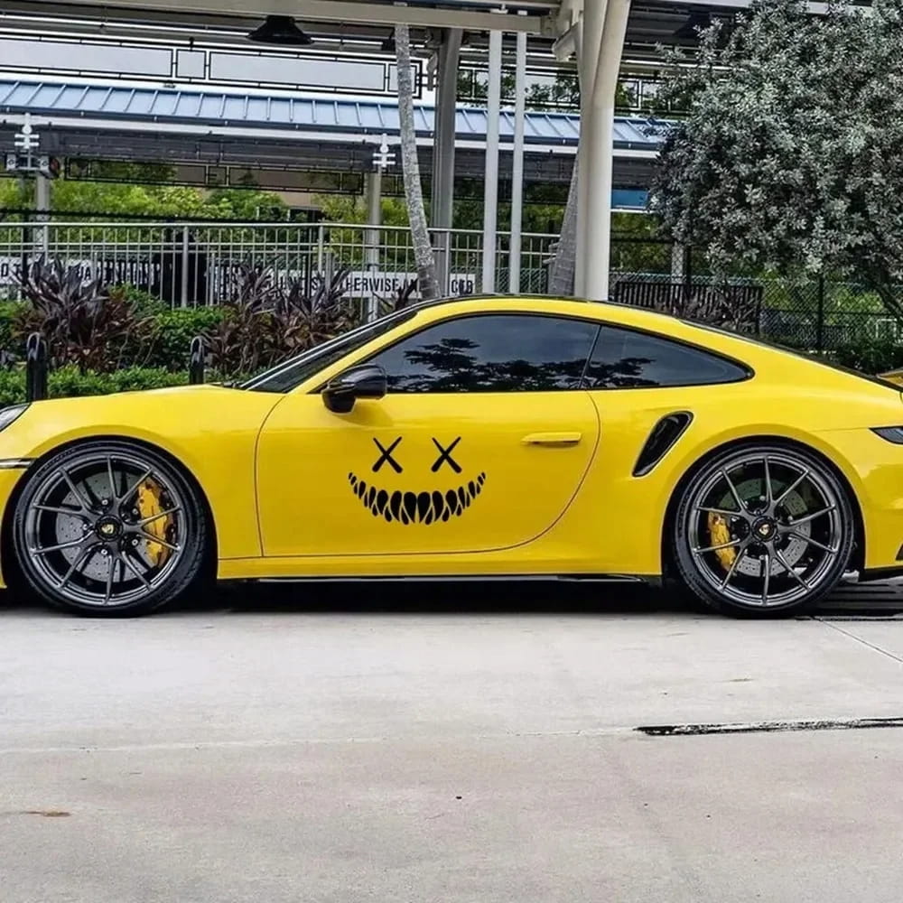 Uśmiech demona Naklejka na samochód na szybe na auto KOLOR Do wyboru 50x32