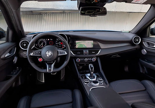 Folia ochronna PPF do wnętrza Alfa Romeo Giulia (2024) – formatki (zestaw)