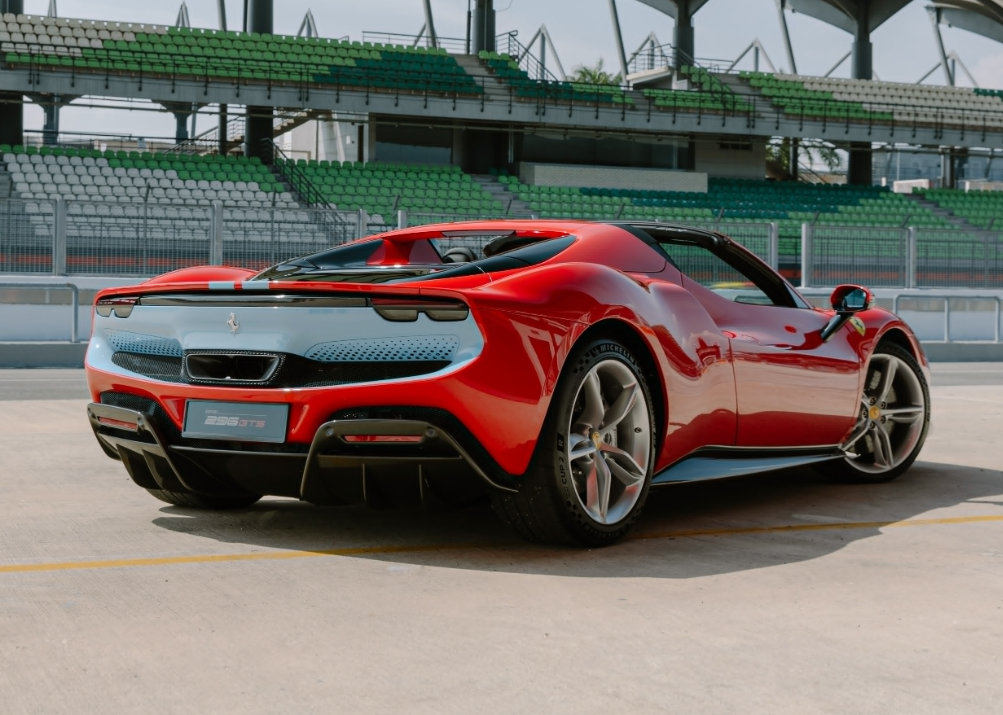 Formatki PPF do karoserii Ferrari 296 GTS Assetto Fiorano (2021) – zestaw