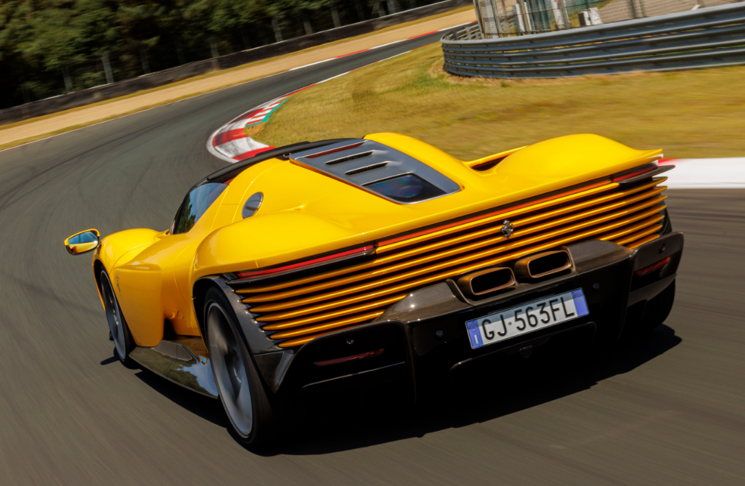 Formatki PPF do karoserii Ferrari Daytona (2023) – zestaw