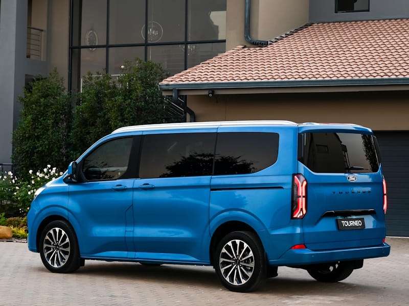 Formatki PPF do karoserii Ford Tourneo (2023) Custom Titanium – zestaw