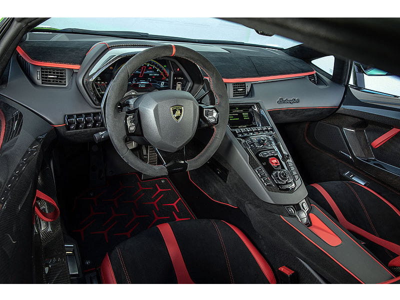 Lamborghini Aventador (2018)  - 07.05.2020