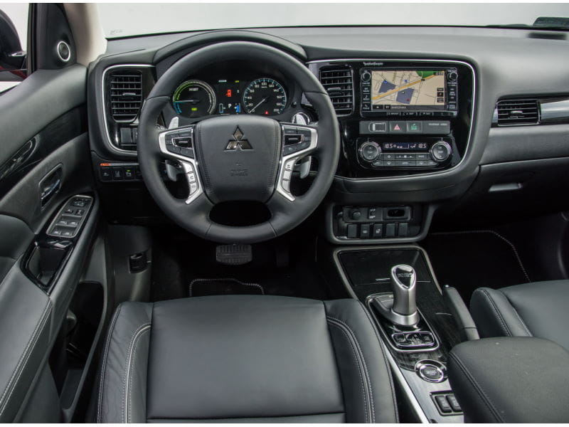 Mitsubishi Outlander (2015)  - 01.02.2019